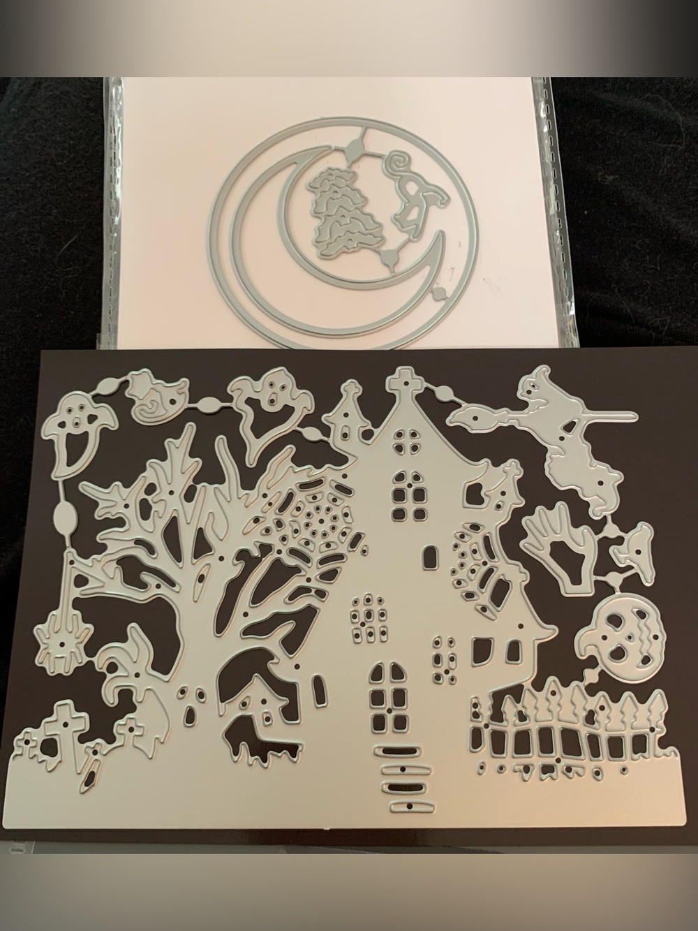 Haunted House Metal Cutting Die - magnetic sheet included
